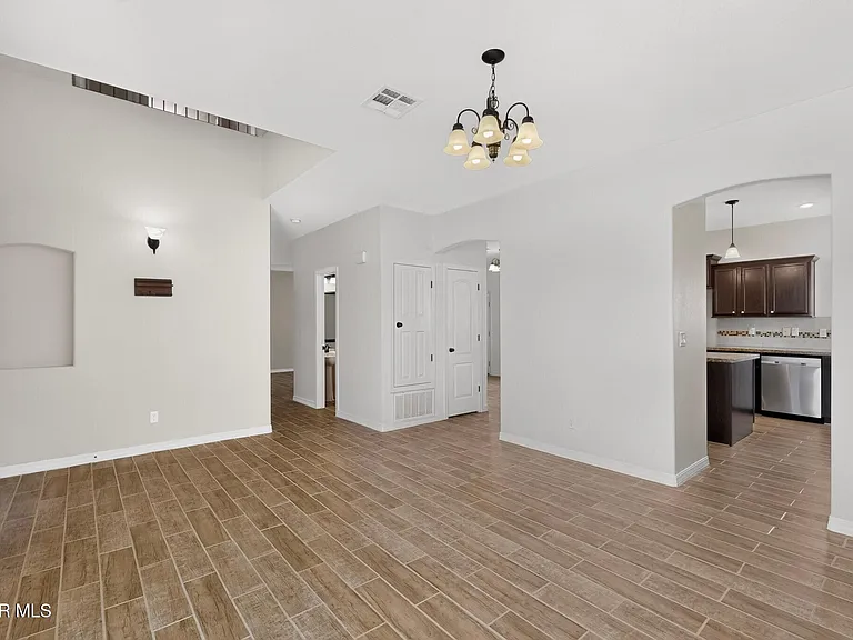 14613 Sunny Land Ave — Photo 12