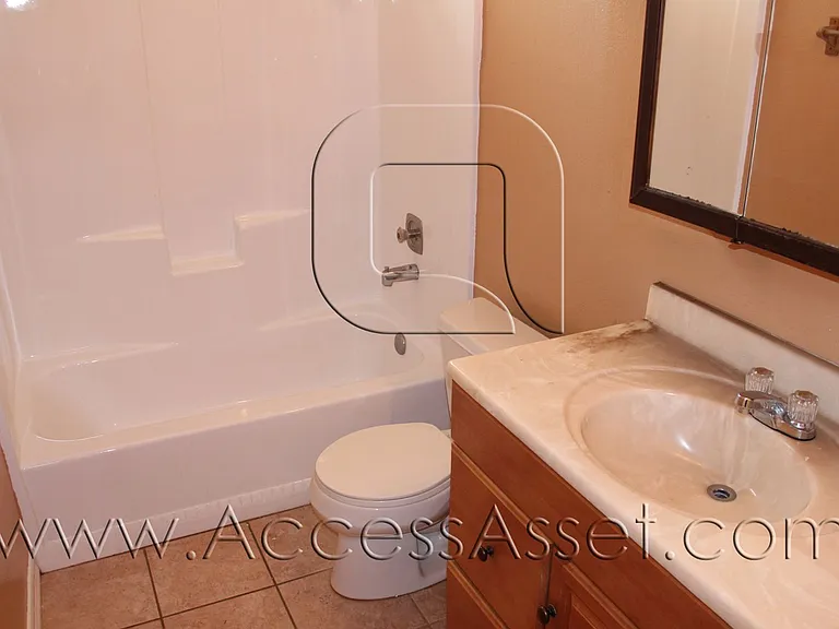 Esther 33150 — Photo 11