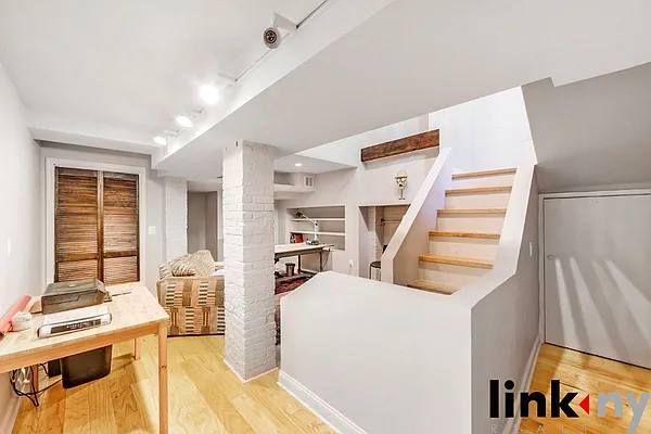 Sold by Link NY Realty | media 16