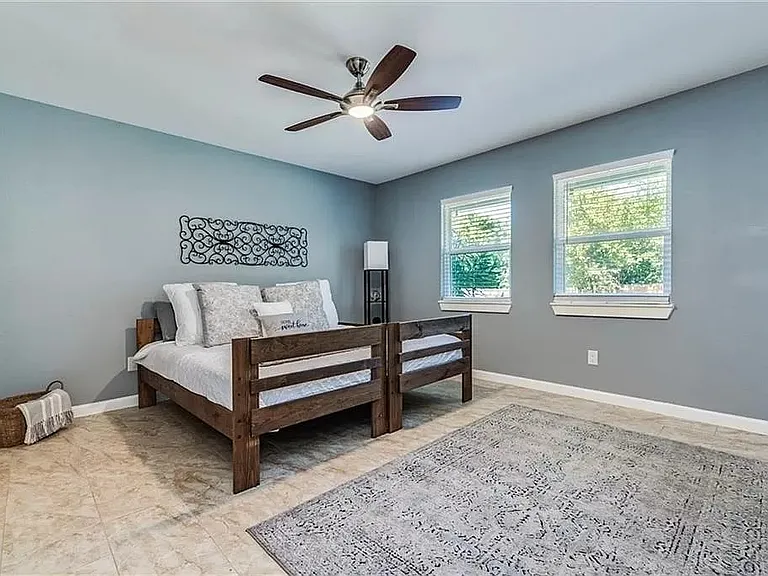 9400 Mountain Quail Rd — Photo 11