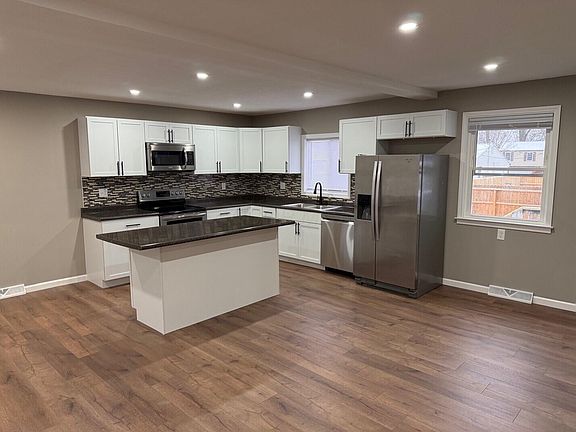 4th image of 2217 Strimple Ave