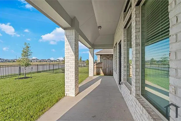 1692 Daylight Lake Dr — Photo 5