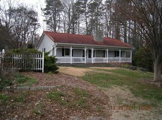 2216 Leslie Ave, Hickory, NC 28602