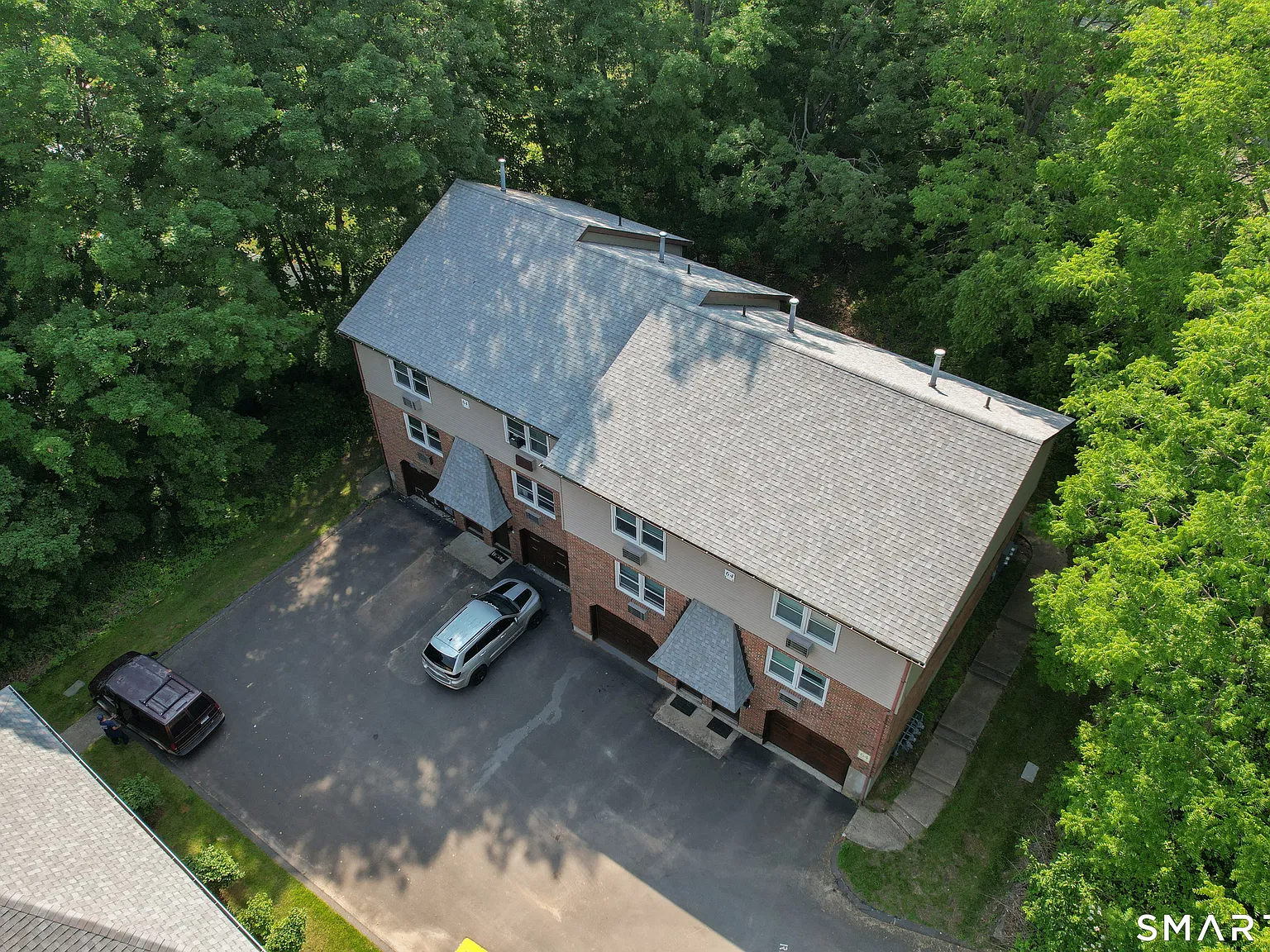 2 bed, 2.5 bath, 1500 sqft, $2,200 — Photo 3