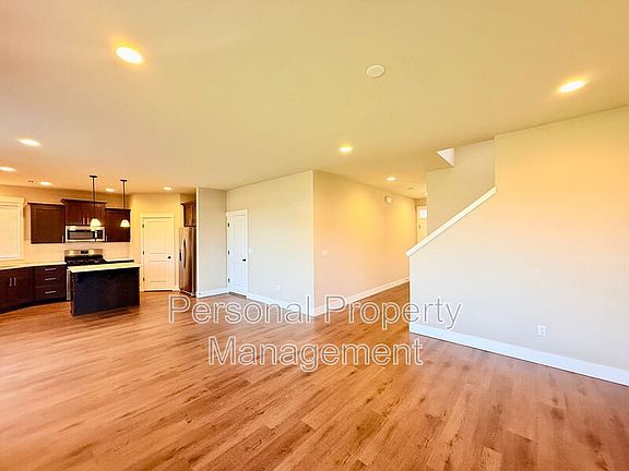 5th image of 8728 N 1st St