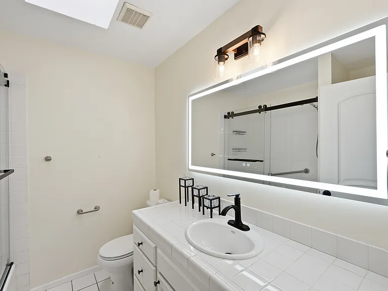 93 N Dewey Ave — Photo 14