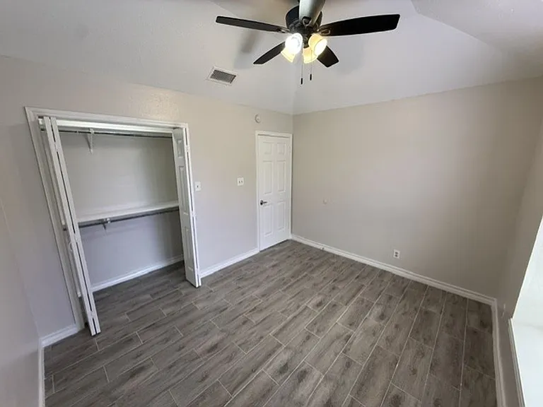1208 N Oakmont Loop — Photo 9