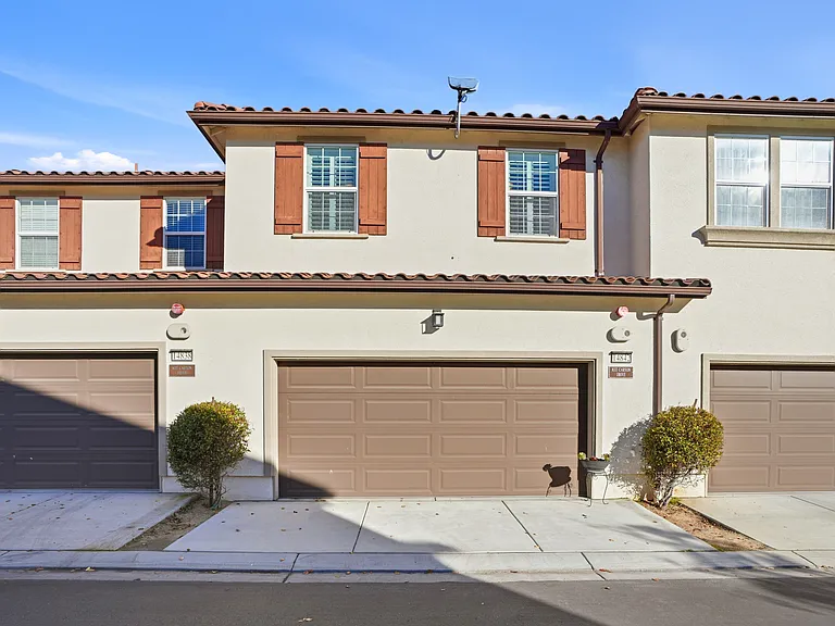 14842 Kit Carson Dr — Photo 23