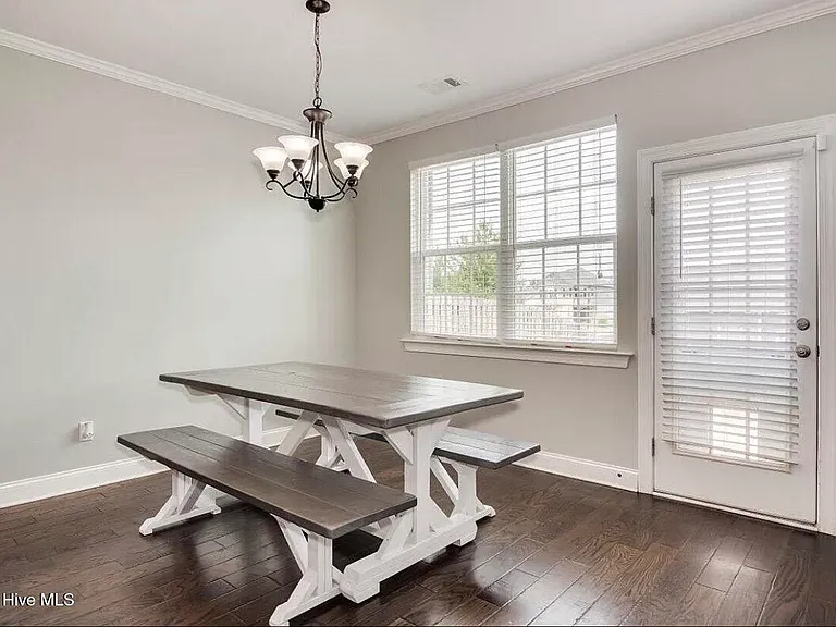 470 Brantley Cove Cir — Photo 13
