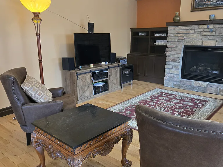 Smart TV and stereo for your use