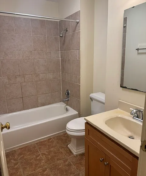 200 W Broad St #202 — Photo 8