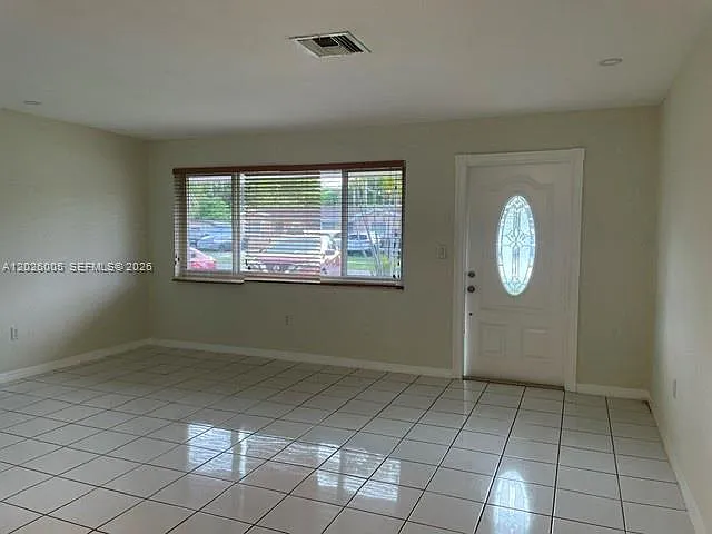 7700 SW 137th Ct — Photo 2