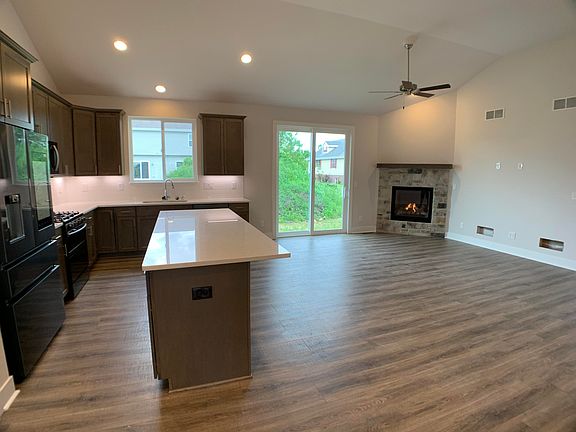 2nd image of 510 Tahoe Ln