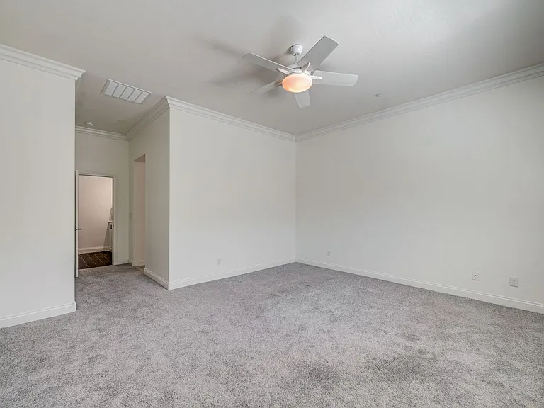933 Everest Peak Ave — Photo 23