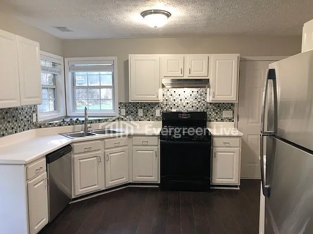 3689 Patti Pkwy — Photo 5