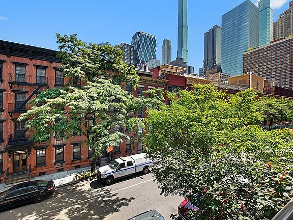 4th image of 350 W 53rd St APT 3C