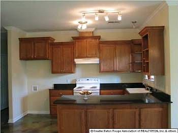 2nd image of 18060 Beechwood Subd Rd