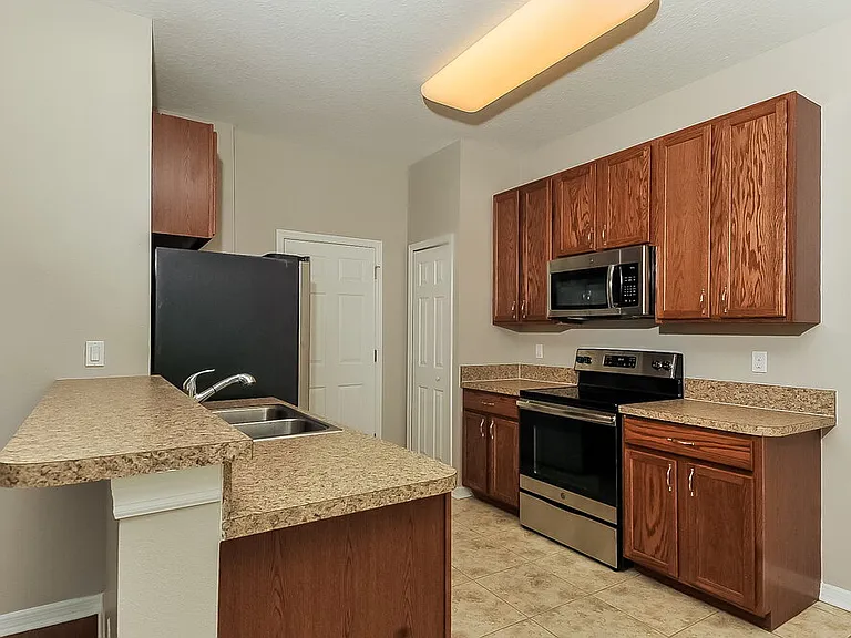 915 Parker Den Dr — Photo 6