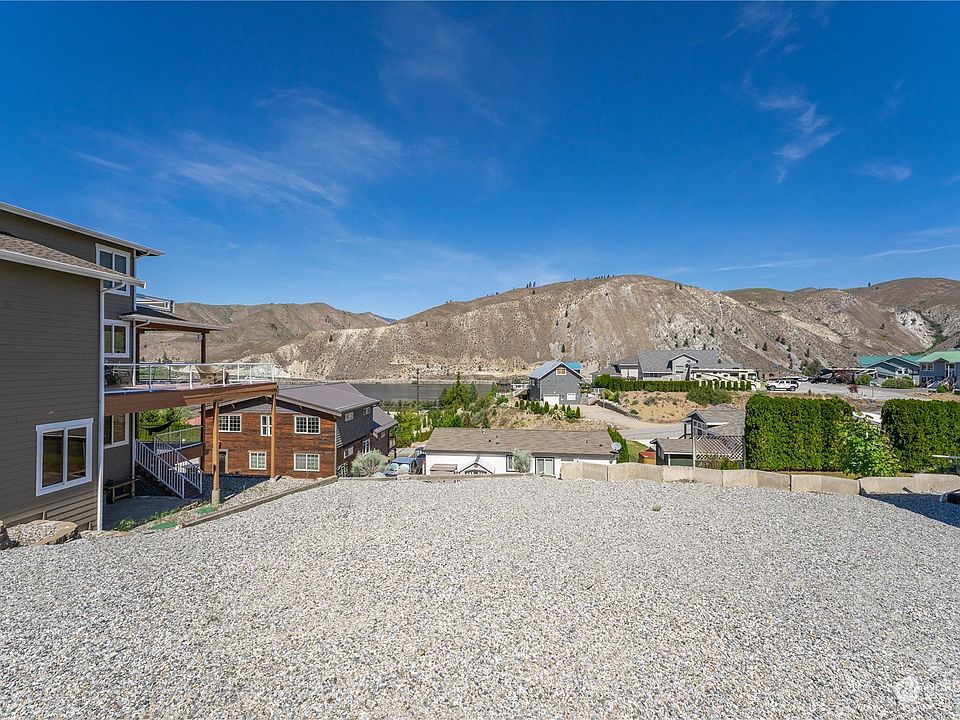 1st image of 565 W Entiat