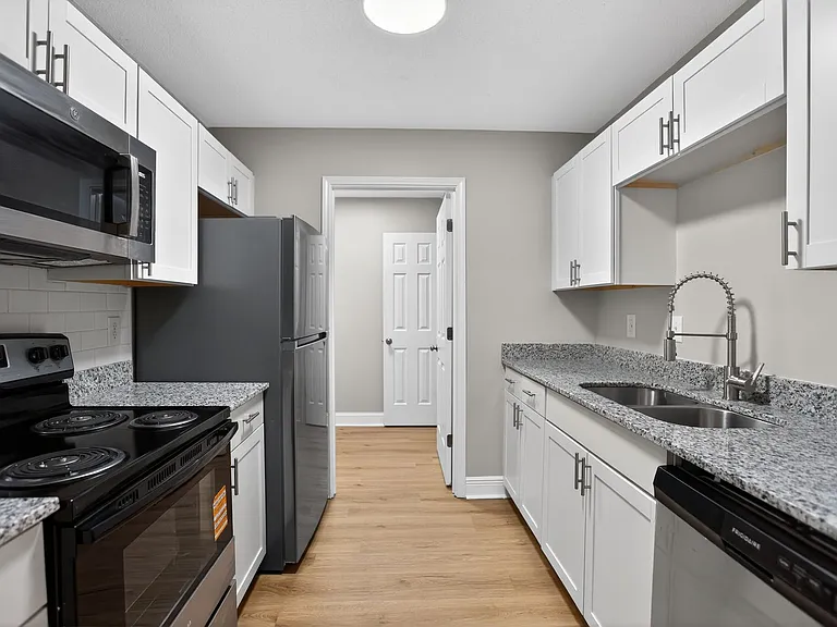 Alex Place Apartments — Photo 43