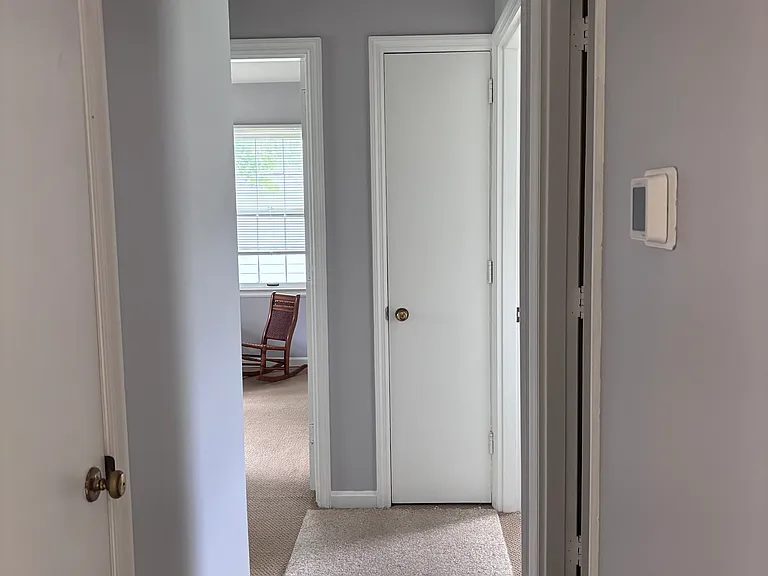 1022 Castleton Way — Photo 9