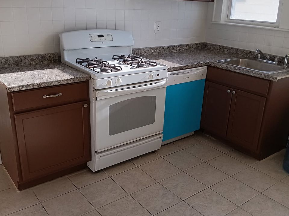 1st image of 55 Hughes St Floor 2