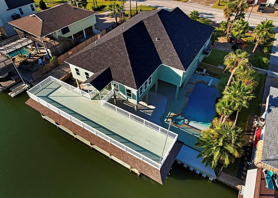 1315 Tiki Dr, Tiki Island, TX 77554 MLS 90300373 Zillow