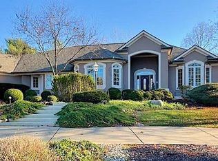 3799 N Foxcliff Dr E, Martinsville, IN 46151