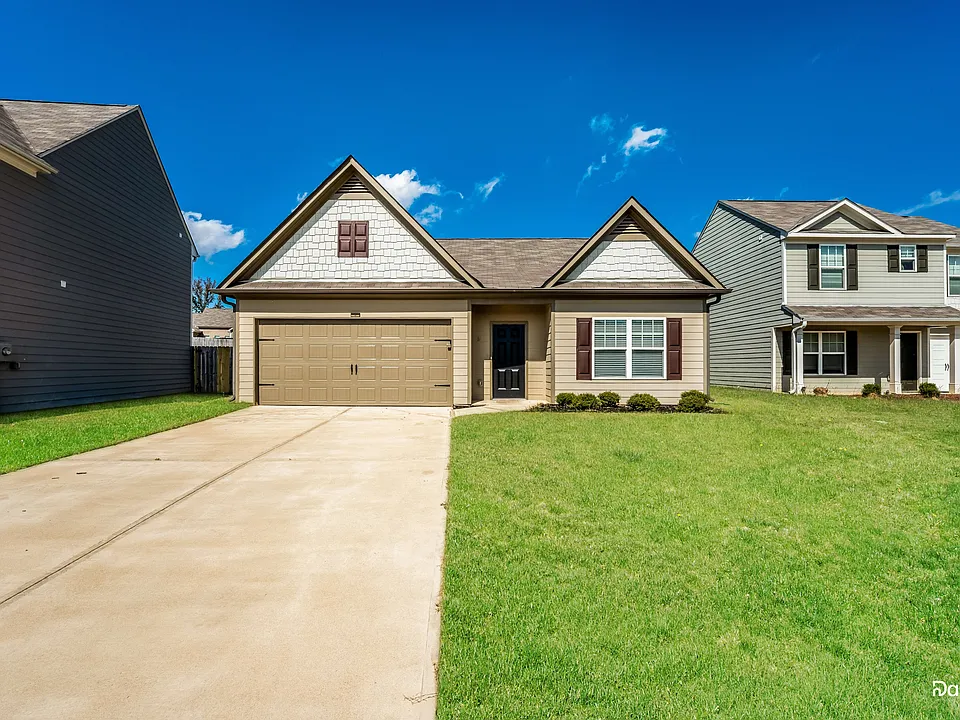 355 Farmhouse Ln
