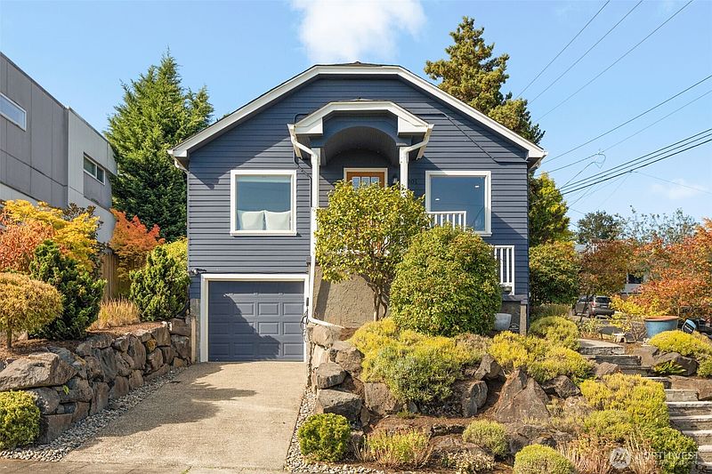 3rd image of 2301 19th Avenue S