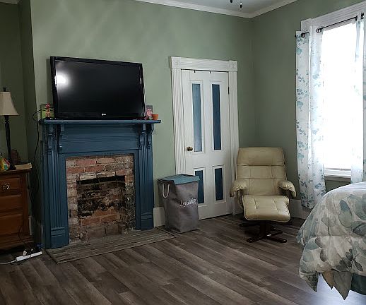 2nd bedroom fireplace