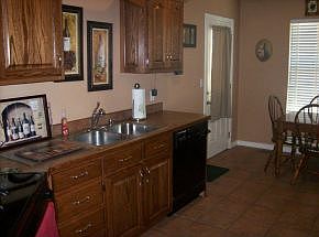 Eat-in Kitchen