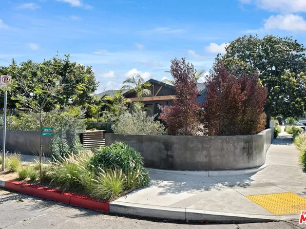 1568 W 219th St, Torrance, CA 90501