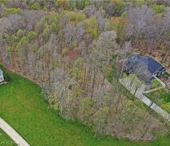 2 Stone Castle Trl, Salem, OH, 44460