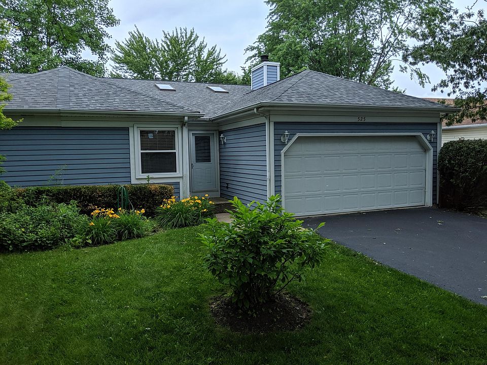 Two Car Garage with Full Driveway