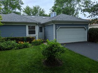 525 Fessler Ave, Naperville, IL 60565
