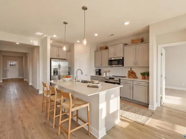 122 Hazel Pine Trl, Hazel Green, AL 35750