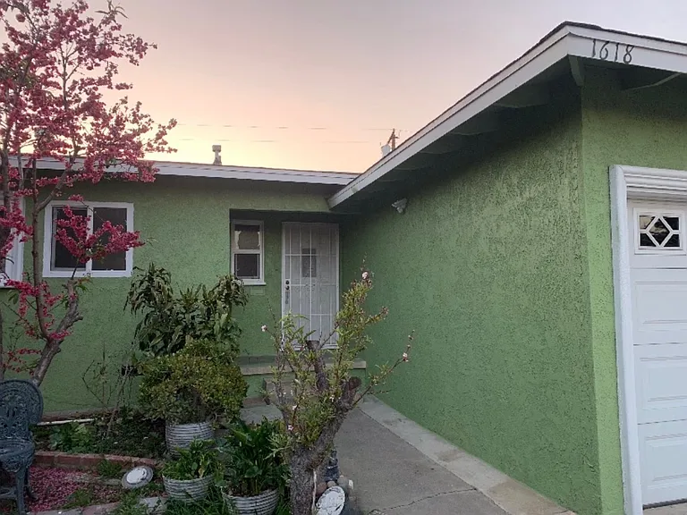 1618 S Towner St — Photo 2
