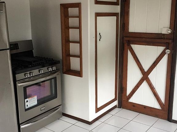 Kitchen storage