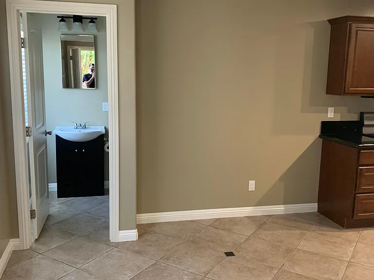 1302 Moreno Way #B — Photo 6