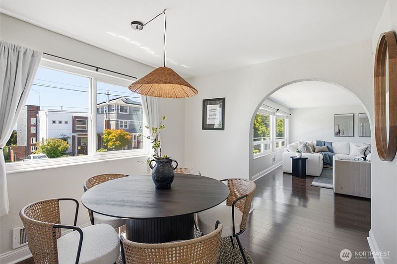 5th image of 4324 Phinney Avenue N #3