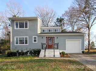 11113 Blue Heron Dr, Charlotte, NC 28226