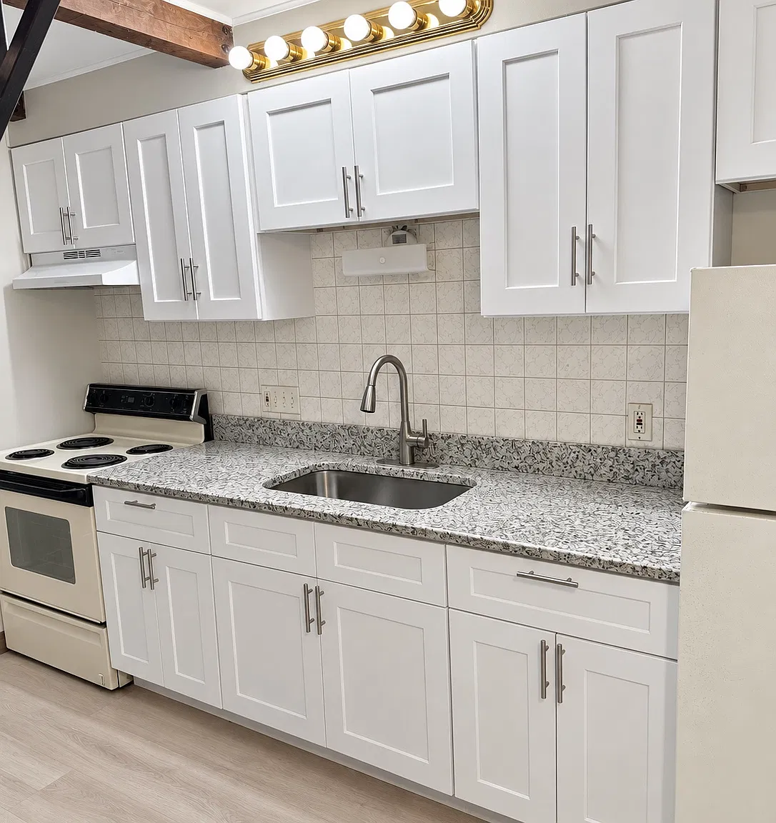 1 bed, 800 sqft, $1,261 — Photo 2
