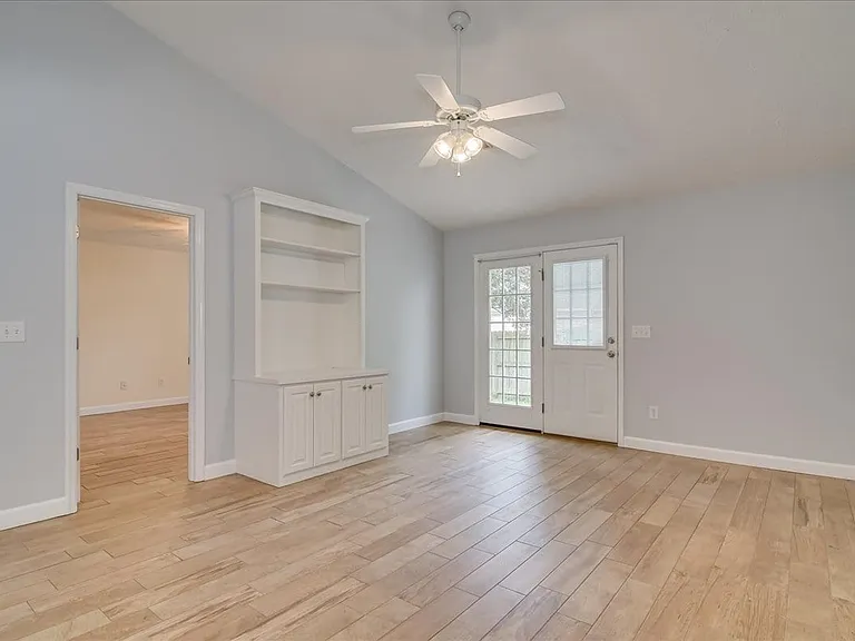 969 Cammaron Way — Photo 9