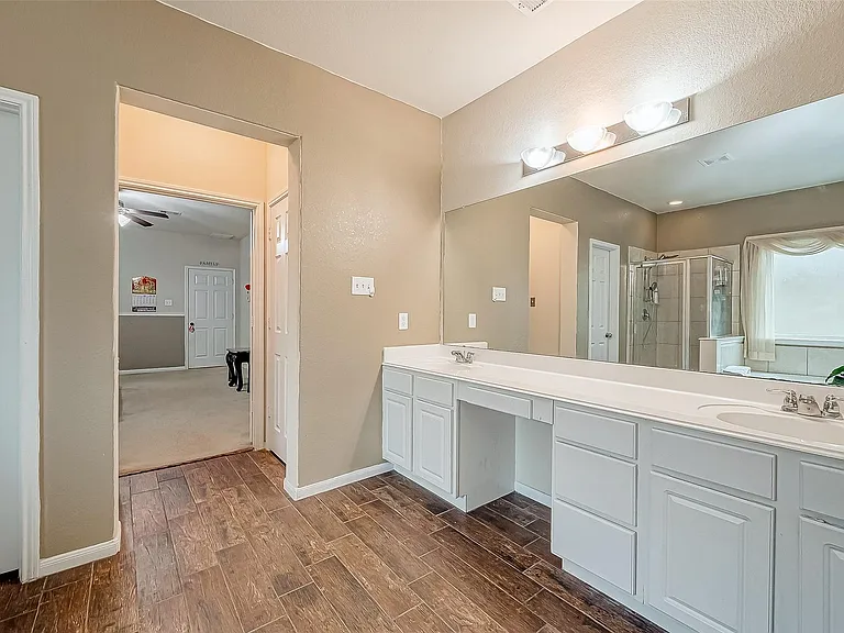 4815 Hackamore Brook Ct — Photo 46