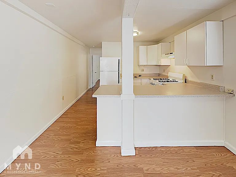 409 13th St #B — Photo 2