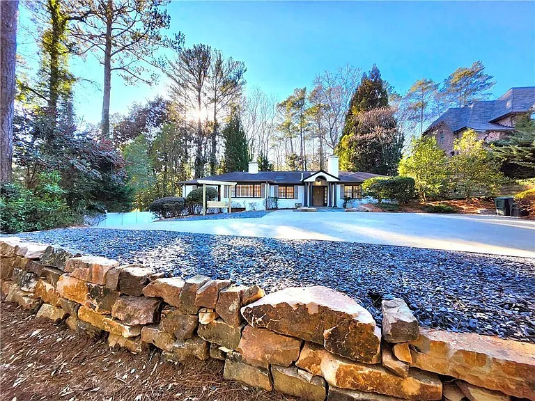 4044 Northside Dr NW — Photo 3