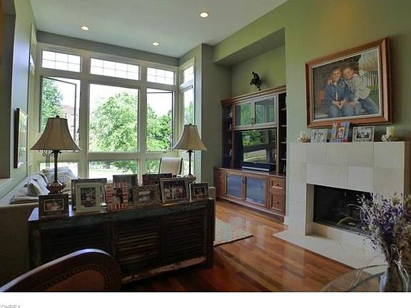 2nd image of 2430 Derbyshire Ct