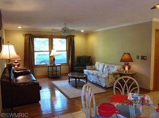 7137 E Catherine Ave, Fountain, MI 49410