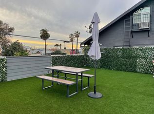Walton Ave., Los Angeles, CA 90007
